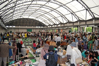 市民バザー&子育てお母さん懇談会_d0050503_7203675.jpg
