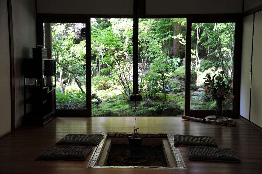 三千院 と 五葉松 (京都)_a0042310_10115783.jpg