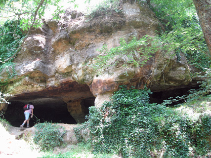 ヴィトッツァ洞窟の住居群１ 、トスカーナ ソラーノ_f0234936_353077.jpg