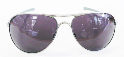 2011年OAKLEY&DUCATI Wネームニューモデル入荷!_c0003493_8522171.jpg