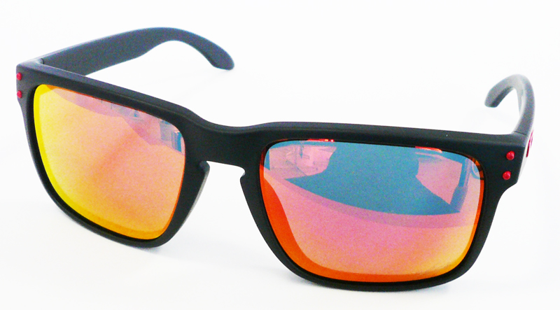 2011年OAKLEY&DUCATI Wネームニューモデル入荷!_c0003493_8524240.jpg