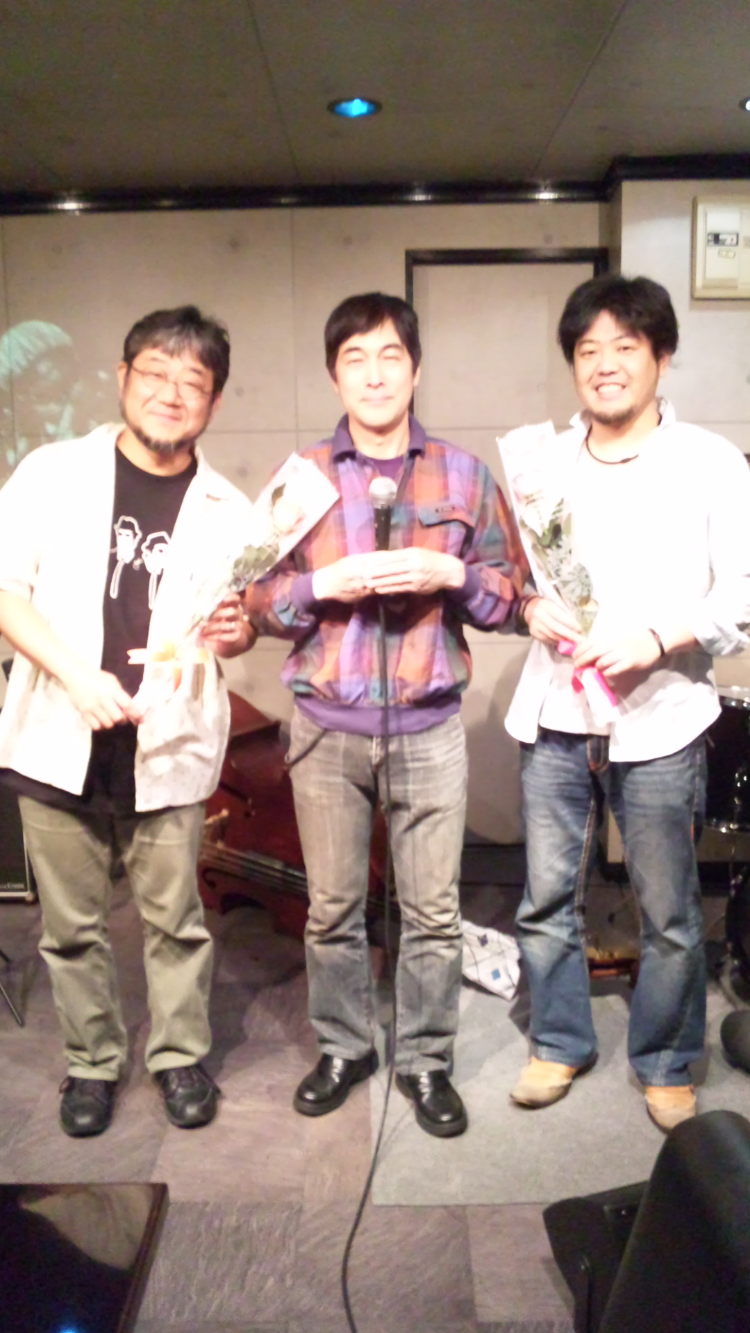 火曜日 今日のライブ♪_b0115606_1225526.jpg