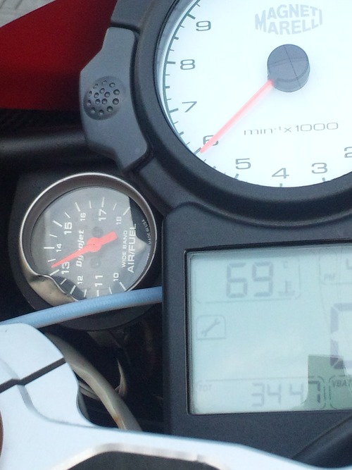 電気式燃料噴射装置。_a0163159_1403391.jpg