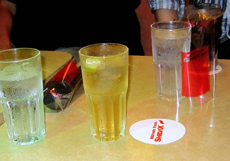 酒とバラの夜_d0085887_2317611.jpg