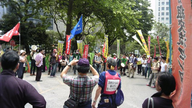 ６月５日（日）東京電力抗議反原発デモ_d0155415_2241445.jpg