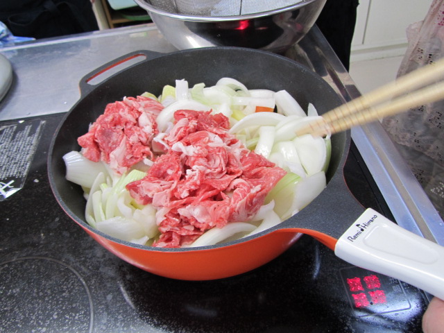 美味しい 「肉じゃが」 の作り方を教えてもらいました_f0158628_14512476.jpg