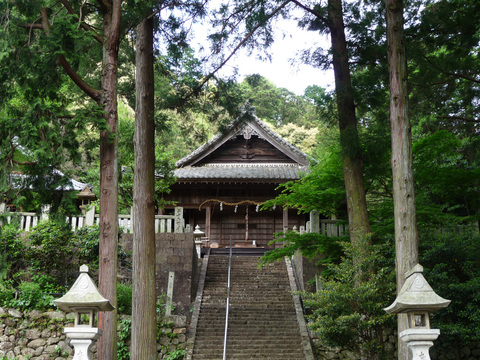中央構造線境界線上に鎮座する 惣河内神社 愛姫伝 中央構造線境界線上に鎮座する 惣河内神社 愛姫伝