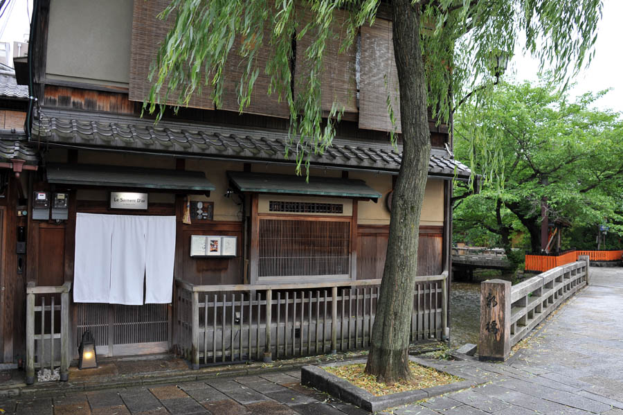 知恩院と祇園の町並み (京都)_a0042310_11171351.jpg