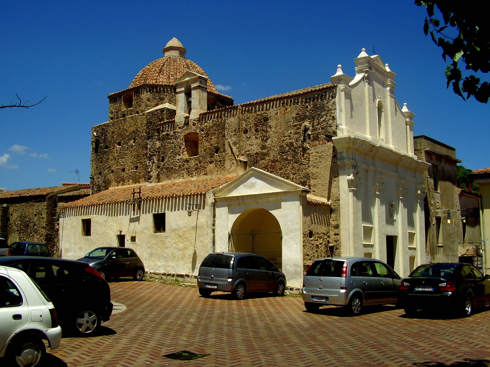 オロセイ　Centro Storico と Marina di Orosei_c0223843_8294462.jpg