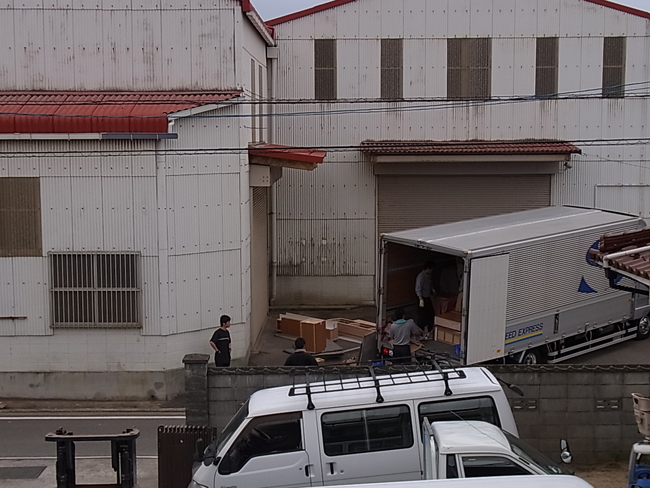 大きな運搬車両が来るものの・・・_b0186200_0215235.jpg