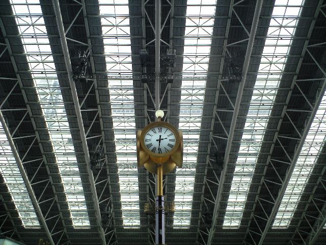 大阪駅 と 高田祟史 と 鯨統一郎 とJUNK STORY と CLIFF_a0194908_14213411.jpg