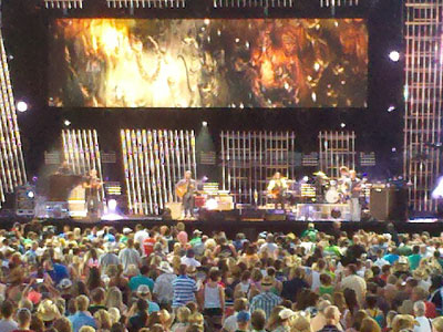 the 40th annual CMA Music Festival._e0046117_13594045.jpg