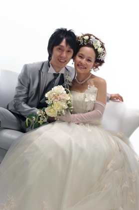 新郎新婦のお母さんも立ち会われてにぎやかな撮影に......_b0194185_23383.jpg