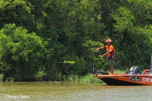 Bassmaster Elite Series #7 Arkansas River 2日目_a0097491_8561539.jpg