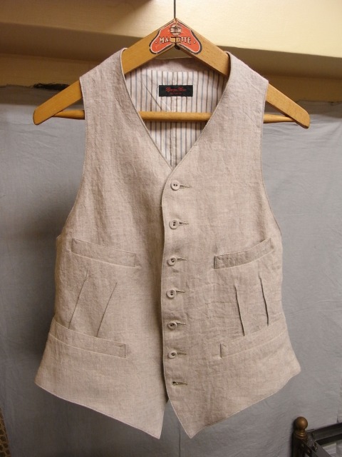 classic linen vest_f0049745_1442935.jpg