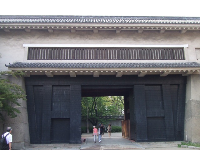 Otemon Gates in Osaka Castle Site_e0046748_14523915.jpg