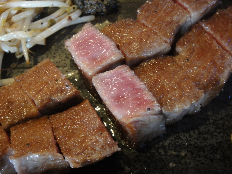 成田空港近くで、美味しい北海道産のステーキです。_d0230658_1510274.jpg