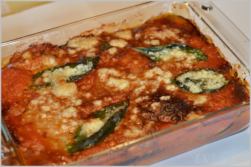 ナスのトマトソース焼き　（Melanzane alla Permigiana）_e0219011_9484667.jpg