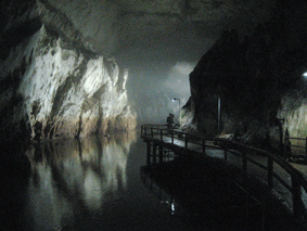 d0048332_1628510.gif