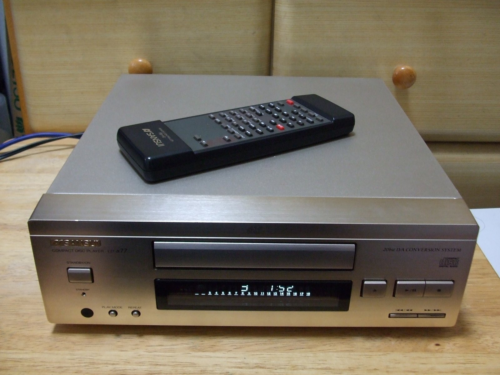 SANSUI CD-α77_b0176333_16561450.jpg