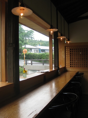 カフェでモーニング_b0211845_94424.jpg