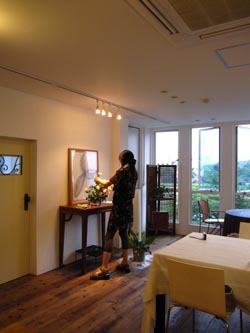 朝と夜の顔_d0139350_1112742.jpg