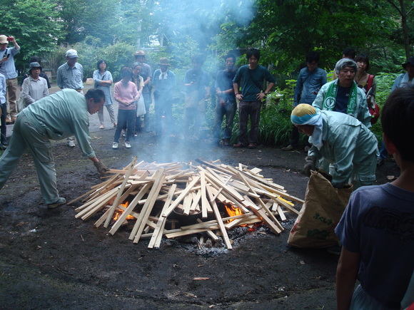 土器焼き: firing replicated pottery_a0186568_105462.jpg