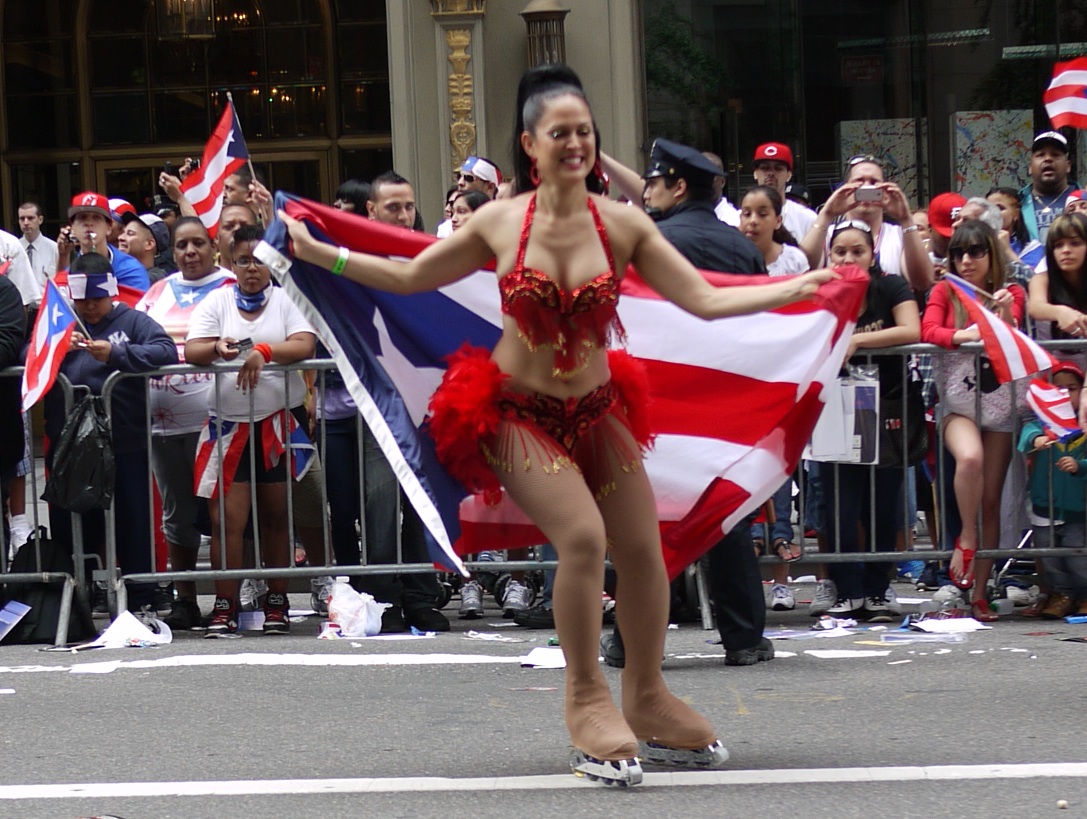 ニューヨークの熱いパレード The National Puerto Rican Day Parade お気侭にっき In New York
