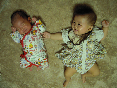 小さい赤ちゃんと大きい赤ちゃん Suku Suku