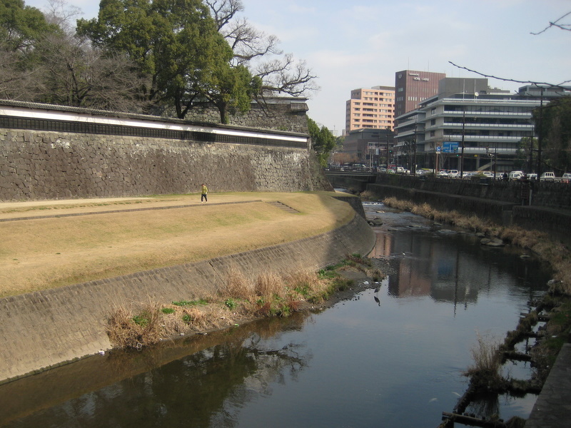 『翔ぶが如く』を歩く(9)熊本城　その3　古城跡へ_c0013687_2275261.jpg