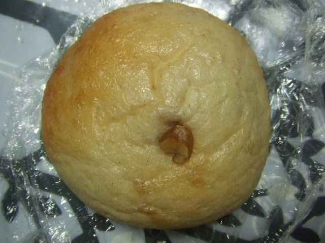 バインミーサンドイッチ ラムレーズンくるみクリームチーズ _f0076001_146539.jpg