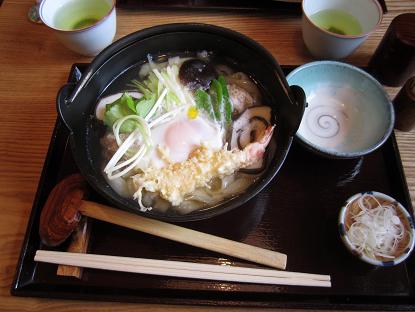 鍋焼うどんの探求(30) 蕎麦切 森の@本郷 至高のきしめん_f0030574_23523811.jpg