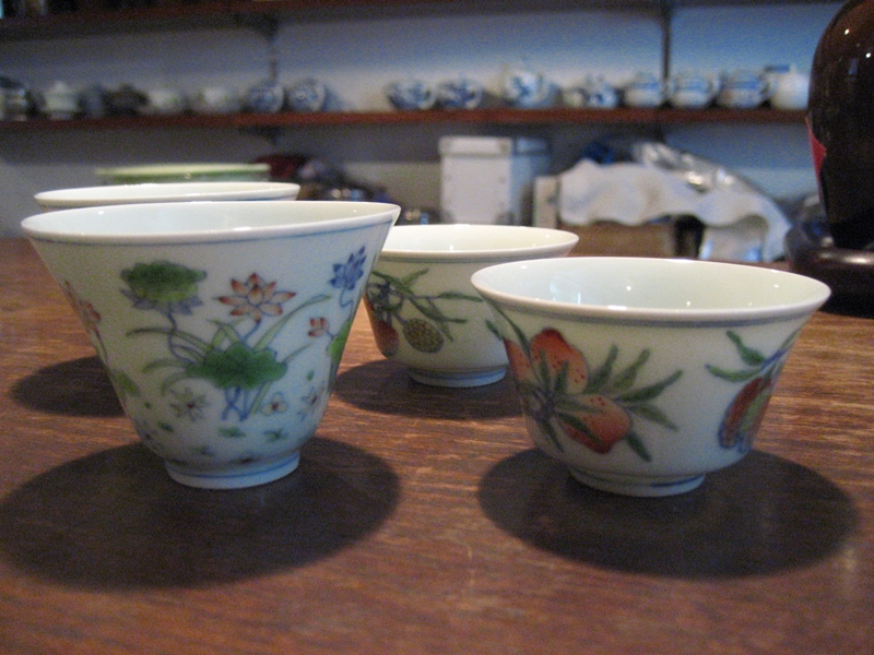 景徳鎮の色絵の茶器もいろいろ届いています！_d0082972_1805971.jpg