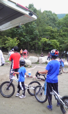 今日は自転車トライアルの大会でした！_c0114925_13175526.jpg