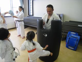 新琴似教室 日曜日空手の秘密兵器!_c0118332_1433249.jpg