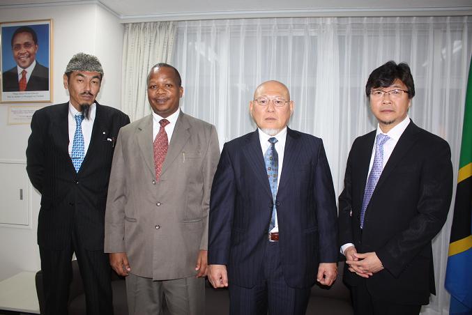 タンザニア大使館・講道館表敬訪問～Embassy of Tanzania and KODOKAN in JAPAN_a0088841_1956822.jpg