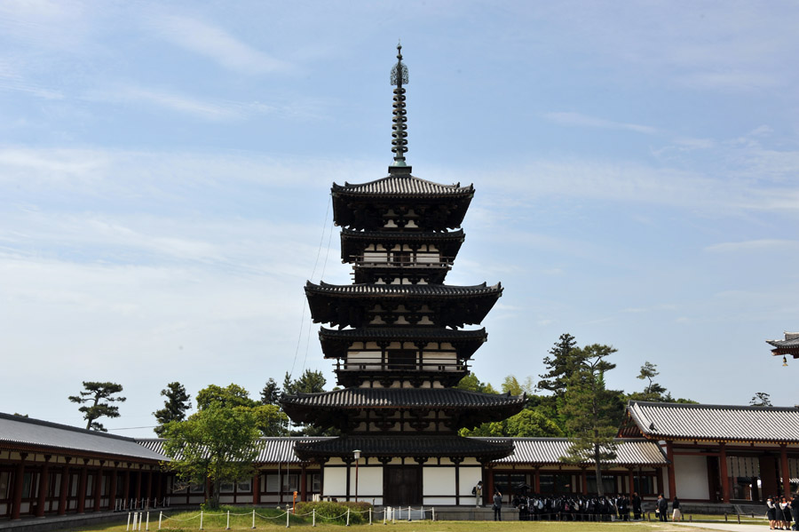 薬師寺 と 玄奘三蔵院 （奈良）_a0042310_921169.jpg