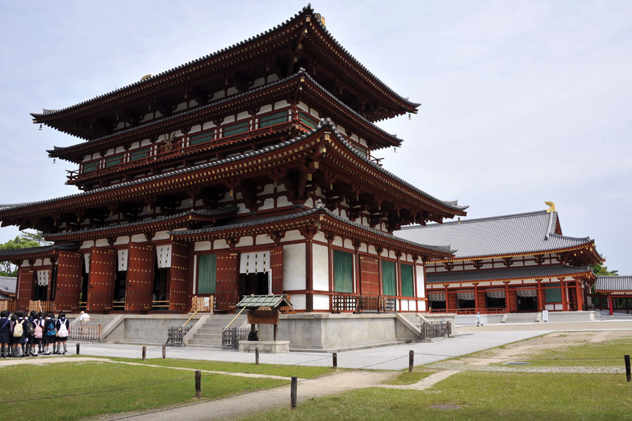 薬師寺 と 玄奘三蔵院 (奈良)_a0042310_9245827.jpg