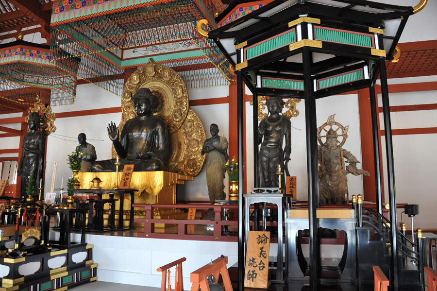 薬師寺 と 玄奘三蔵院 (奈良)_a0042310_9285195.jpg
