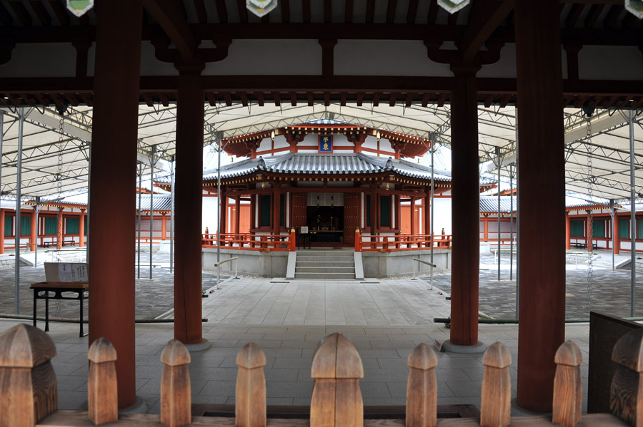 薬師寺 と 玄奘三蔵院 (奈良)_a0042310_9455456.jpg