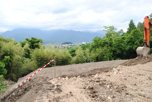 北アルプスの景色のよい土地造成状況（蛍の里造成地）_c0218716_1314530.jpg