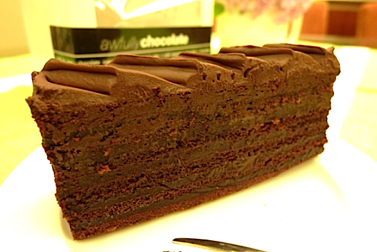 Awfully Chocolate シンガポールのチョコレートケーキ屋さん Lotus Pond 上海の街角から