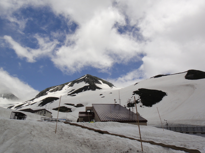 2011/06/14-15 BC Snowboarding in 立山_b0220886_0393281.jpg