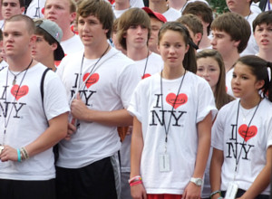 I Love New YorkのロゴTシャツを着た大勢の高校生たちと遭遇_b0007805_10141215.jpg