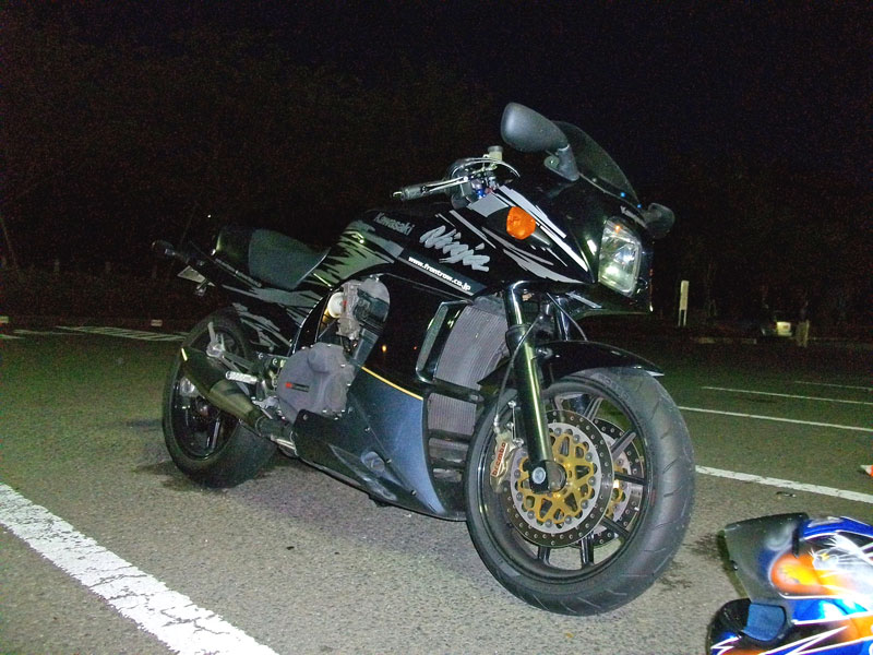 GPZ900Rニンジャでサイコーの夜走り♪ んで朝帰り・・・。 : フロント