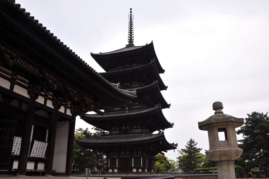 興福寺 と 春日大社　（奈良）_a0042310_13374359.jpg