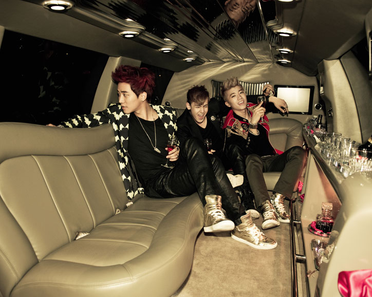 2PM & BIGBANG  「Hands Up」_d0148729_2204529.jpg