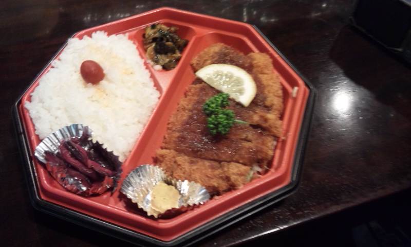 6/23（木）本日のランチ　日替わり弁当　＠とりばん　内神田_f0084695_111535.jpg