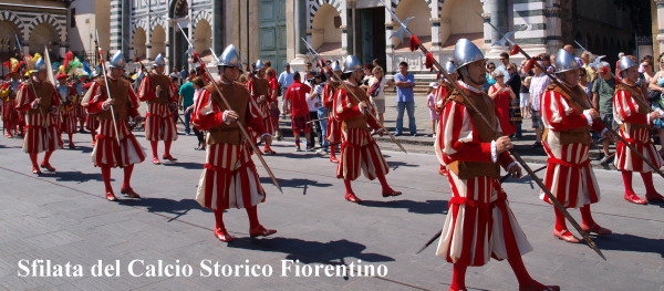 Calcio Storico 中世のパレード 爽やかホハ ホーラ