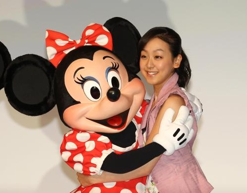 浅田姉妹　「ディズニー・オン・アイス」記者発表に出席！_c0206758_18564527.jpg